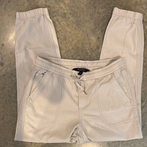 Men's Cream Jogger Pants